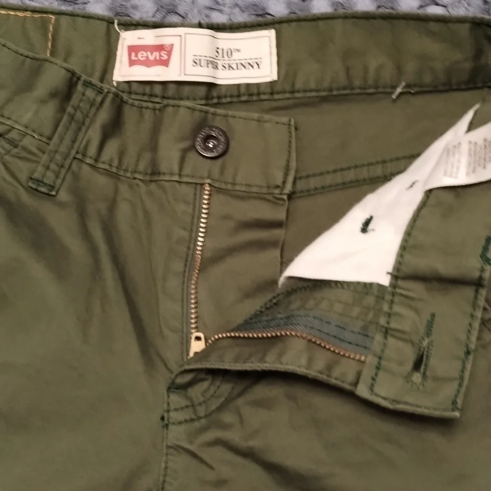 Kids Levi's 510 Super Skinny army green jeans Excellent condition